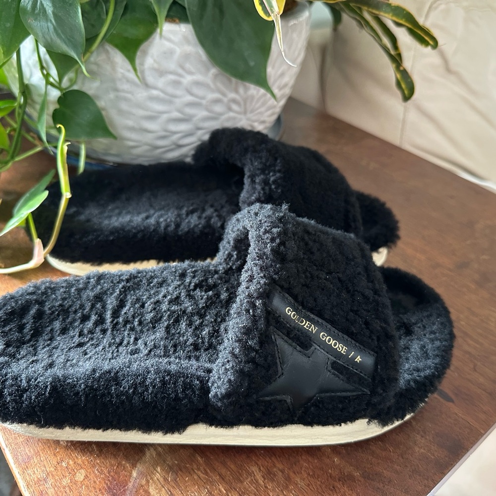 Golden Goose Black Pool Slides